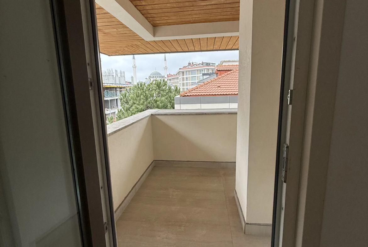 Çengelköy’ün EN Güzel Sokağında Sıfır 3+2 Dubleks Daire