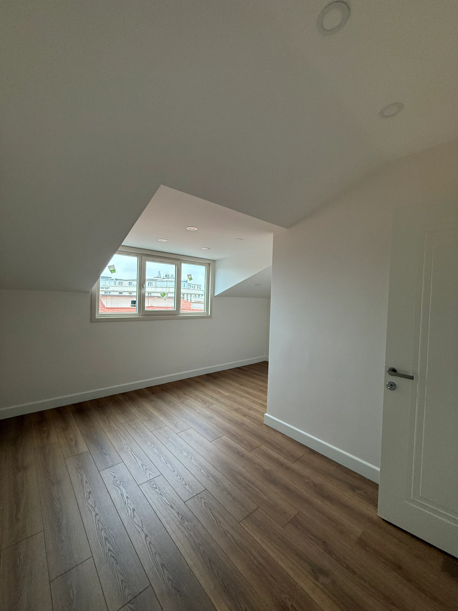 Çengelköy’ün EN Güzel Sokağında Sıfır 3+2 Dubleks Daire