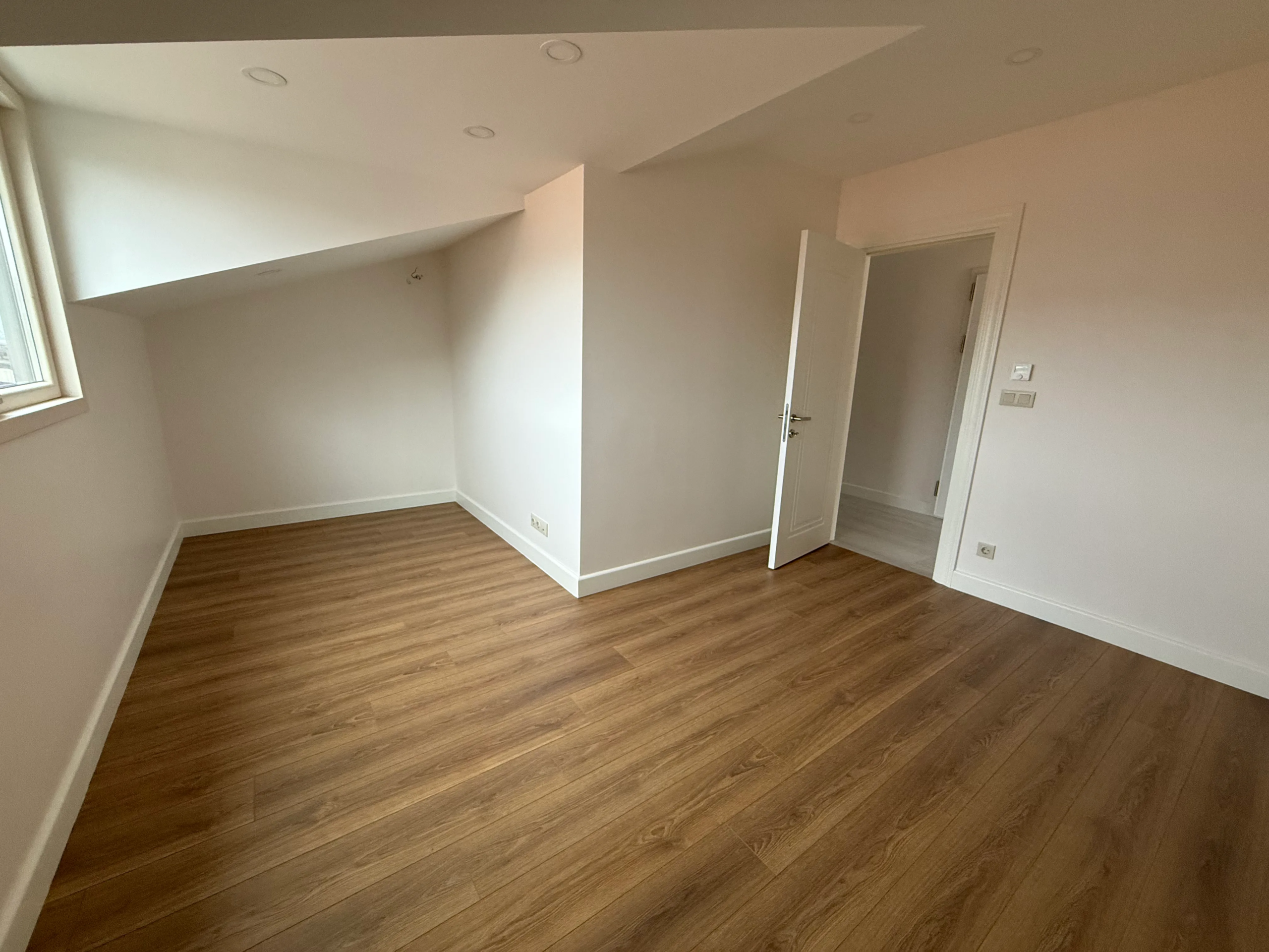 Çengelköy’ün EN Güzel Sokağında Sıfır 3+2 Dubleks Daire