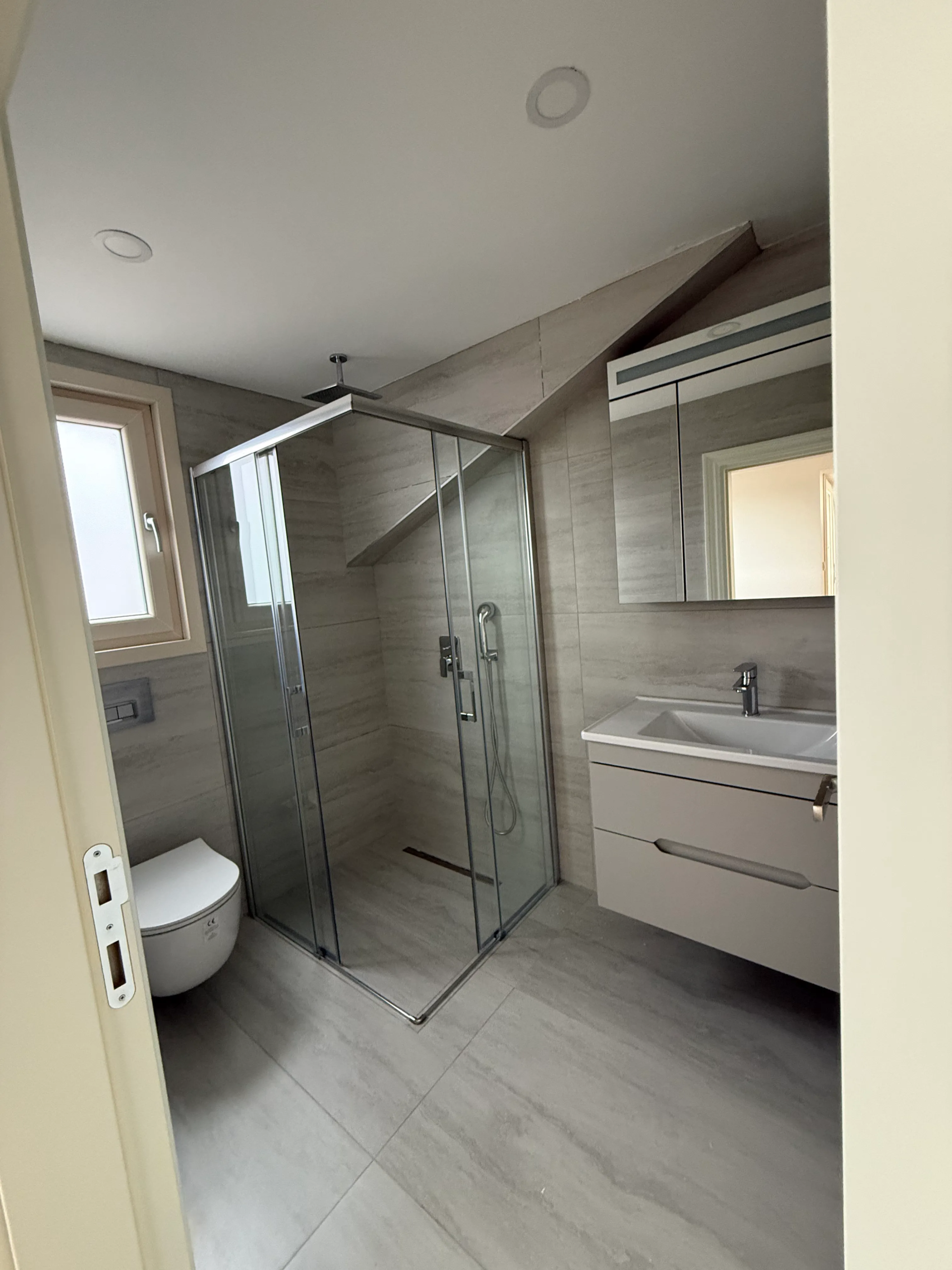 Çengelköy’ün EN Güzel Sokağında Sıfır 3+2 Dubleks Daire
