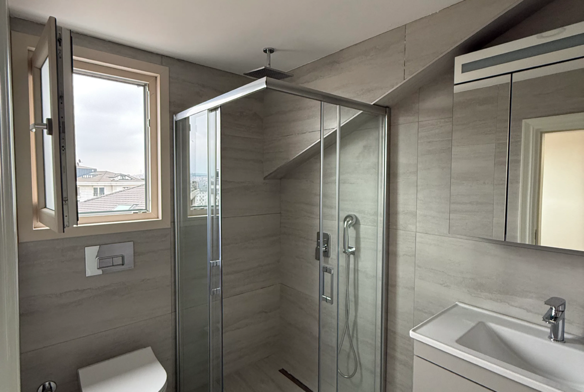 Çengelköy’ün EN Güzel Sokağında Sıfır 3+2 Dubleks Daire