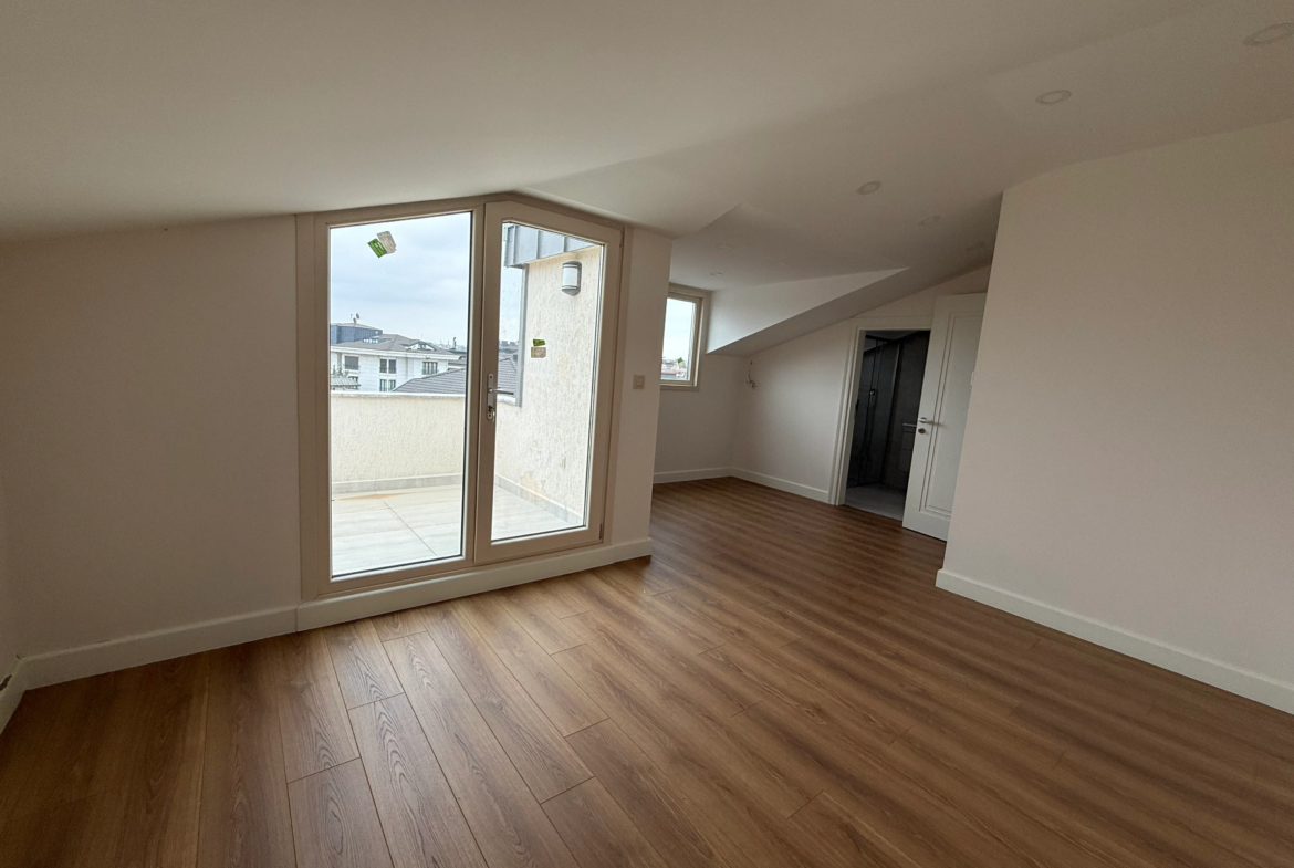 Çengelköy’ün EN Güzel Sokağında Sıfır 3+2 Dubleks Daire