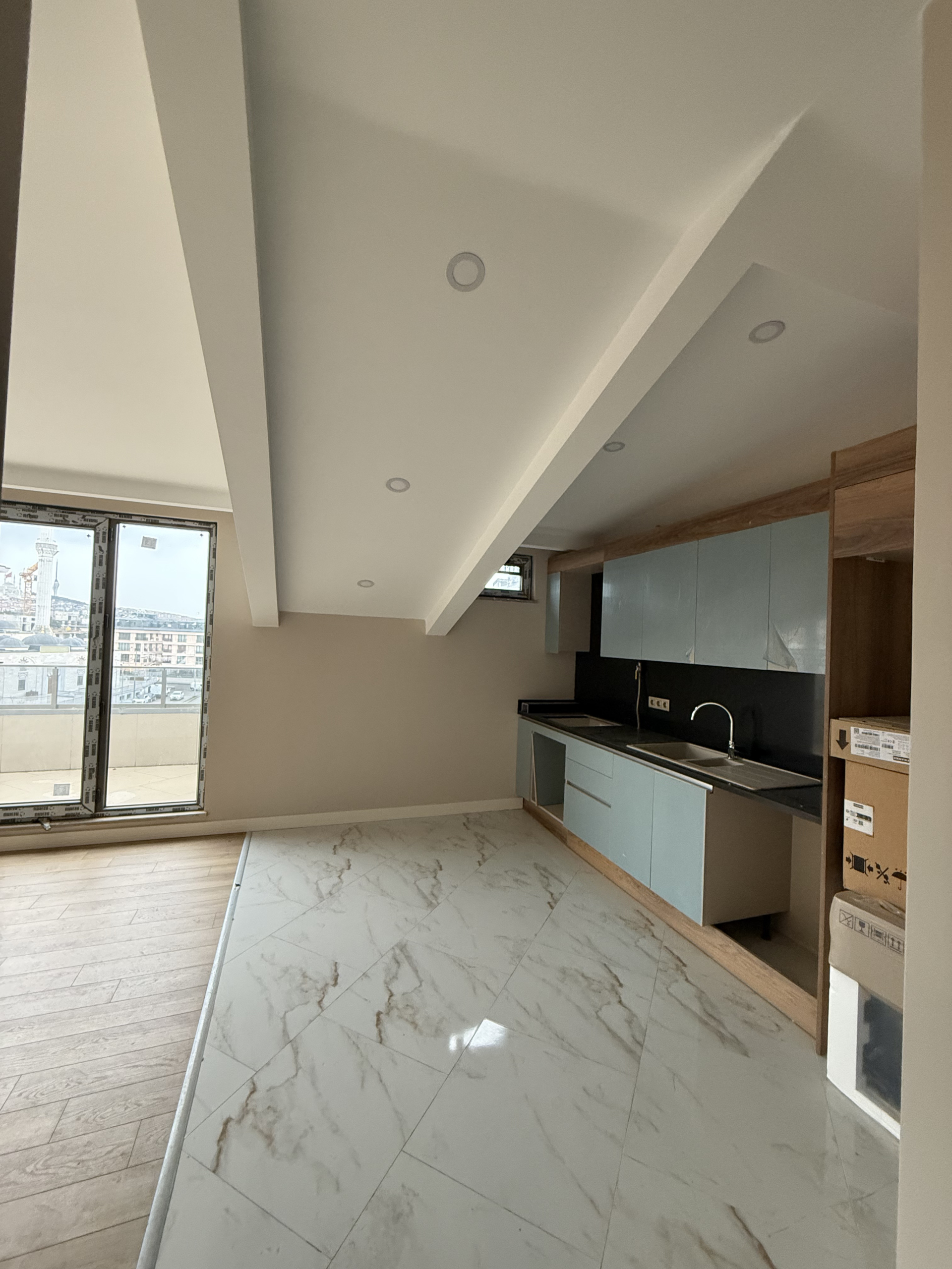 Üsküdar Salacak’ta Satılık 1+1 Sıfır Daire