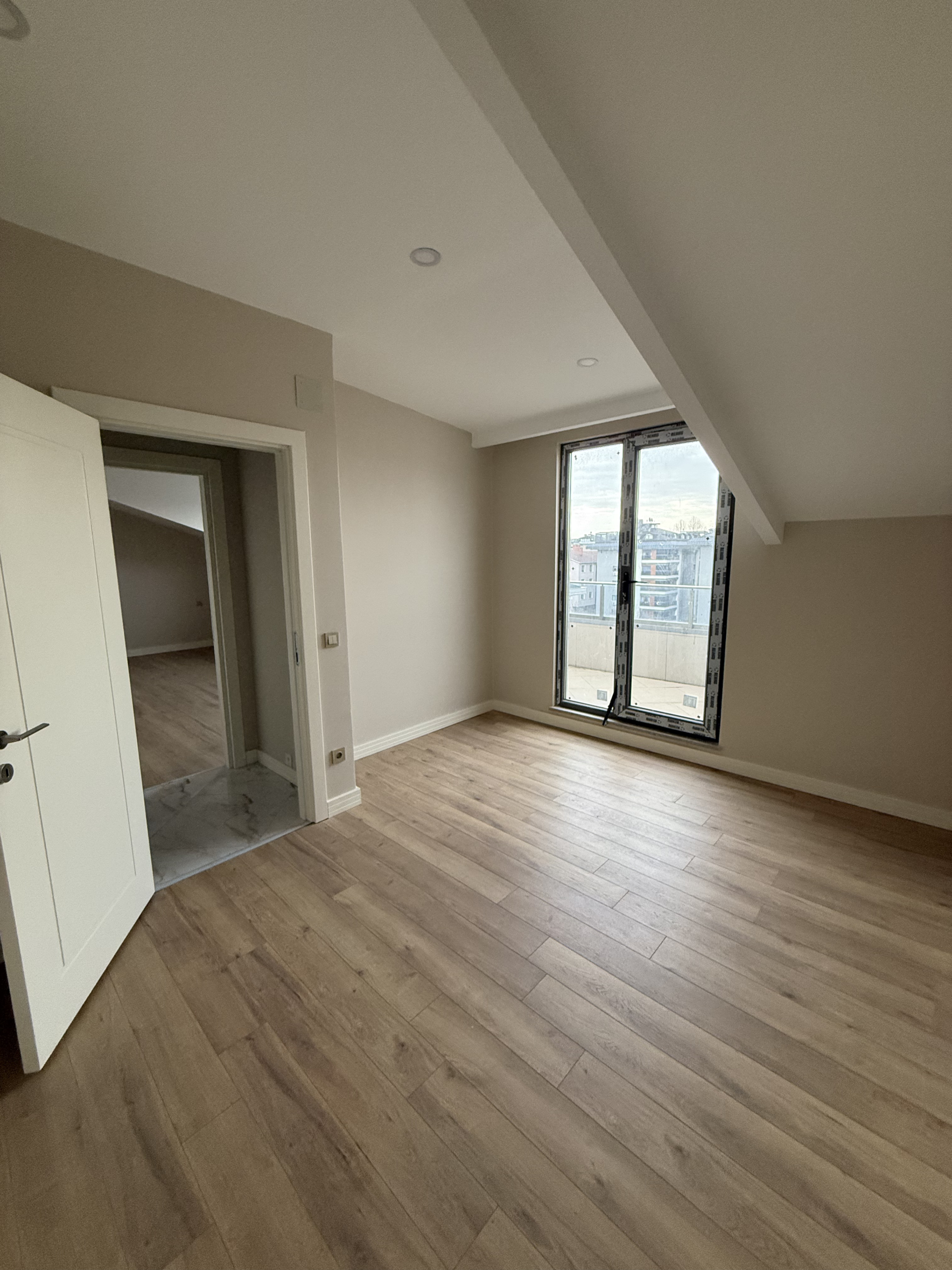 Üsküdar Salacak’ta Satılık 1+1 Sıfır Daire