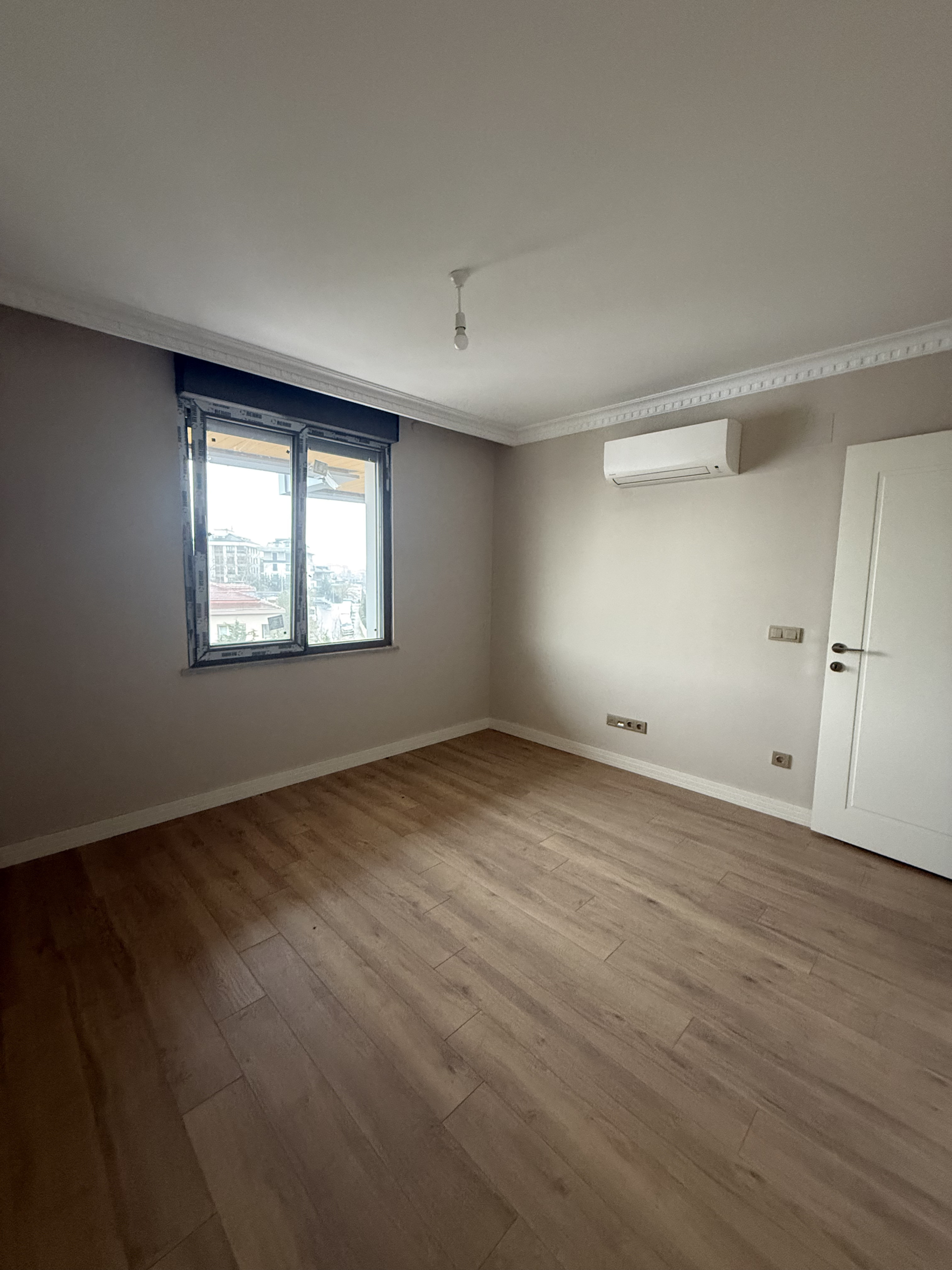 Üsküdar Salacak’ta Satılık 1+1 Sıfır Daire