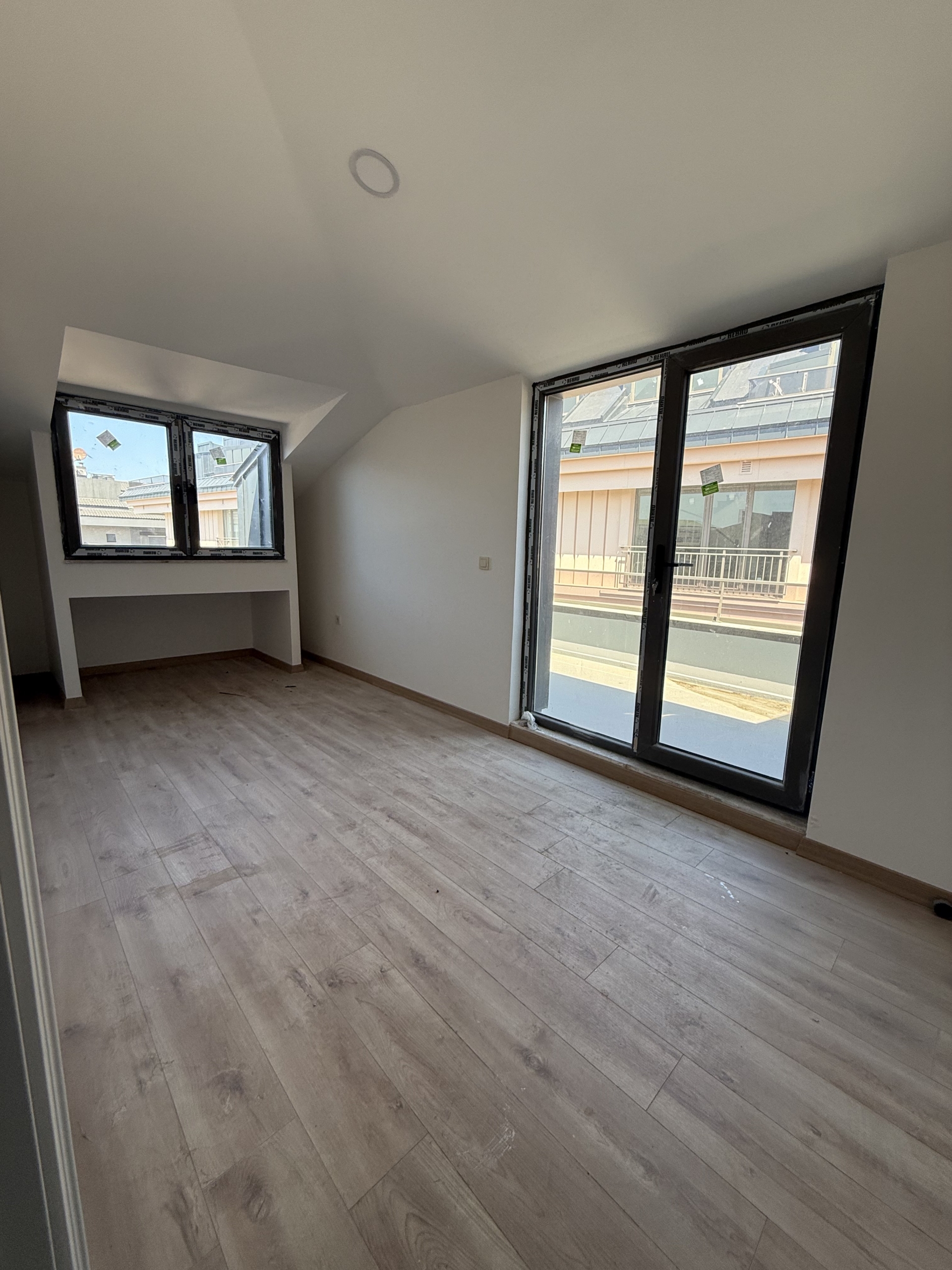 Çengelköy KNC Meydan Avm 5+1 Boğaz Manzaralı Lüks Dubleks Daire