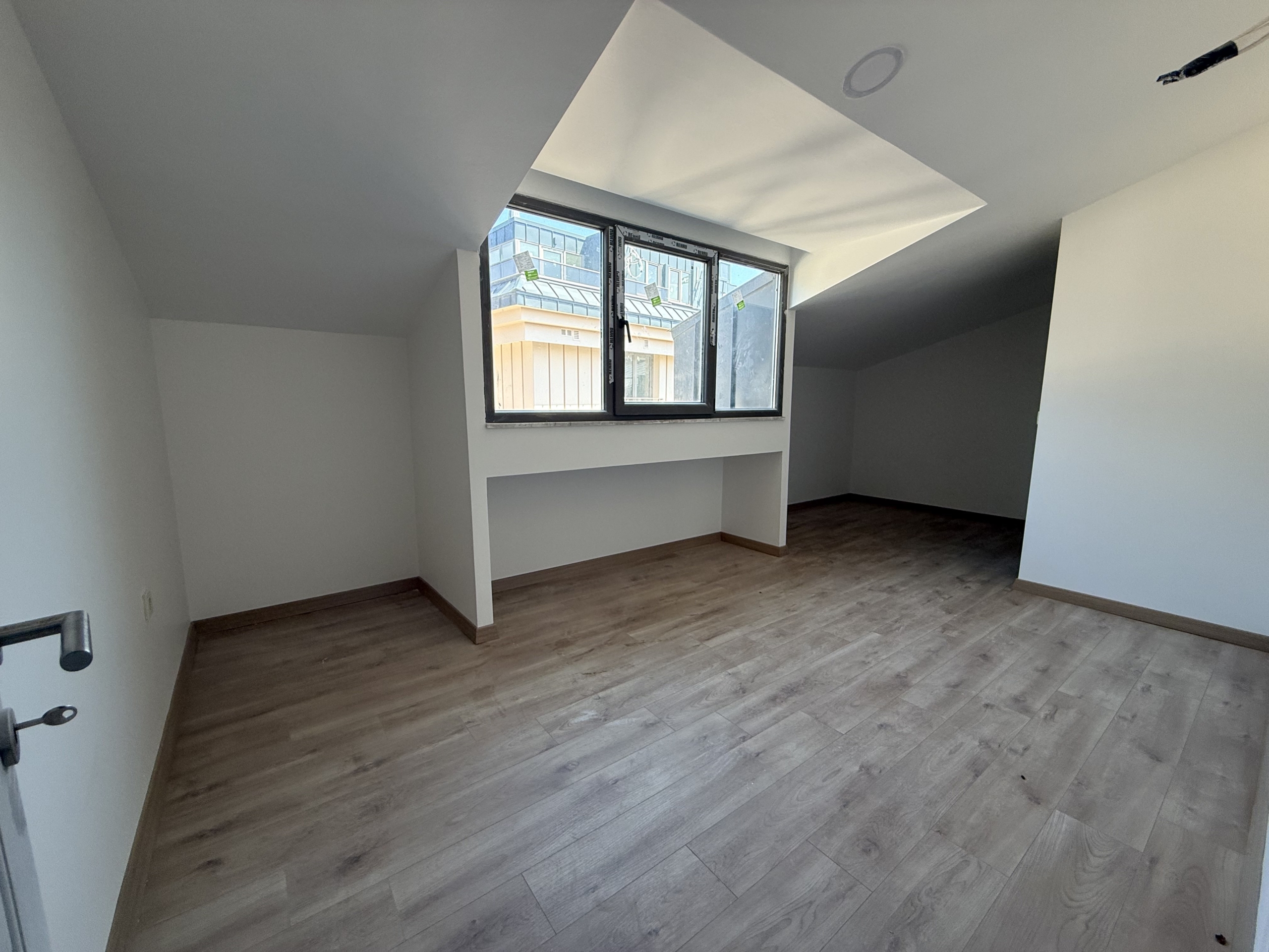 Çengelköy KNC Meydan Avm 5+1 Boğaz Manzaralı Lüks Dubleks Daire