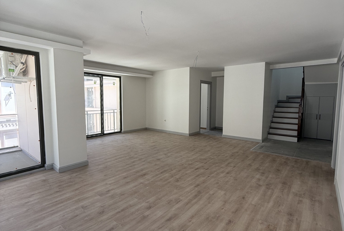 Çengelköy KNC Meydan Avm 5+1 Boğaz Manzaralı Lüks Dubleks Daire